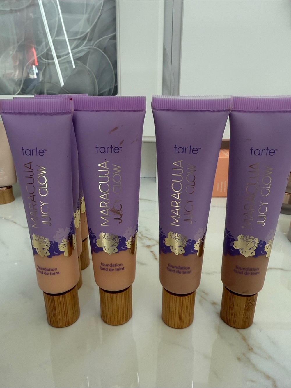 - Tarte Naracuja Jucy Glow